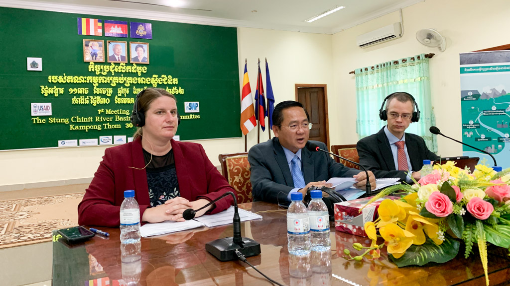 H.E. Sok Lou, governor of Kampong Thom Province in Cambodia, speaks at the inaugural meeting of the Stung Chinit River Basin Management Committee (RBMC), flanked by interim SWP Project Director Robert O’Sullivan and Laura Cizmo, deputy director of the Food Security and Environment Office at USAID Cambodia. Photo by SWP.